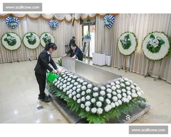 莫愁乡背后的生死羁绊：18 岁少年用说唱守护姥姥最后的生命火光